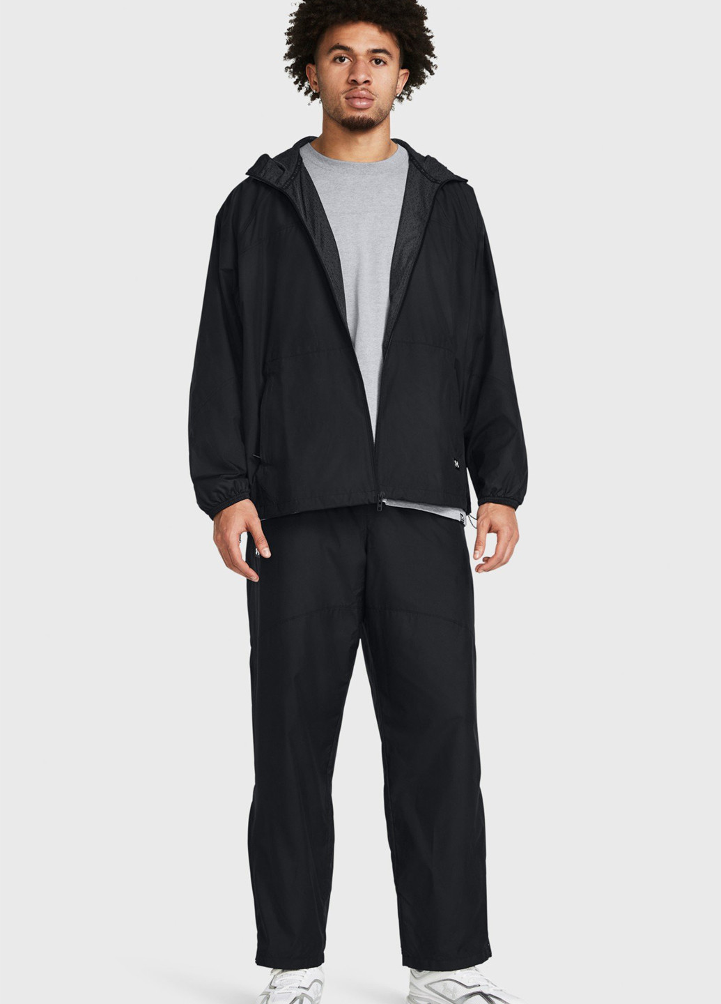 Черная демисезонная ветровка Under Armour