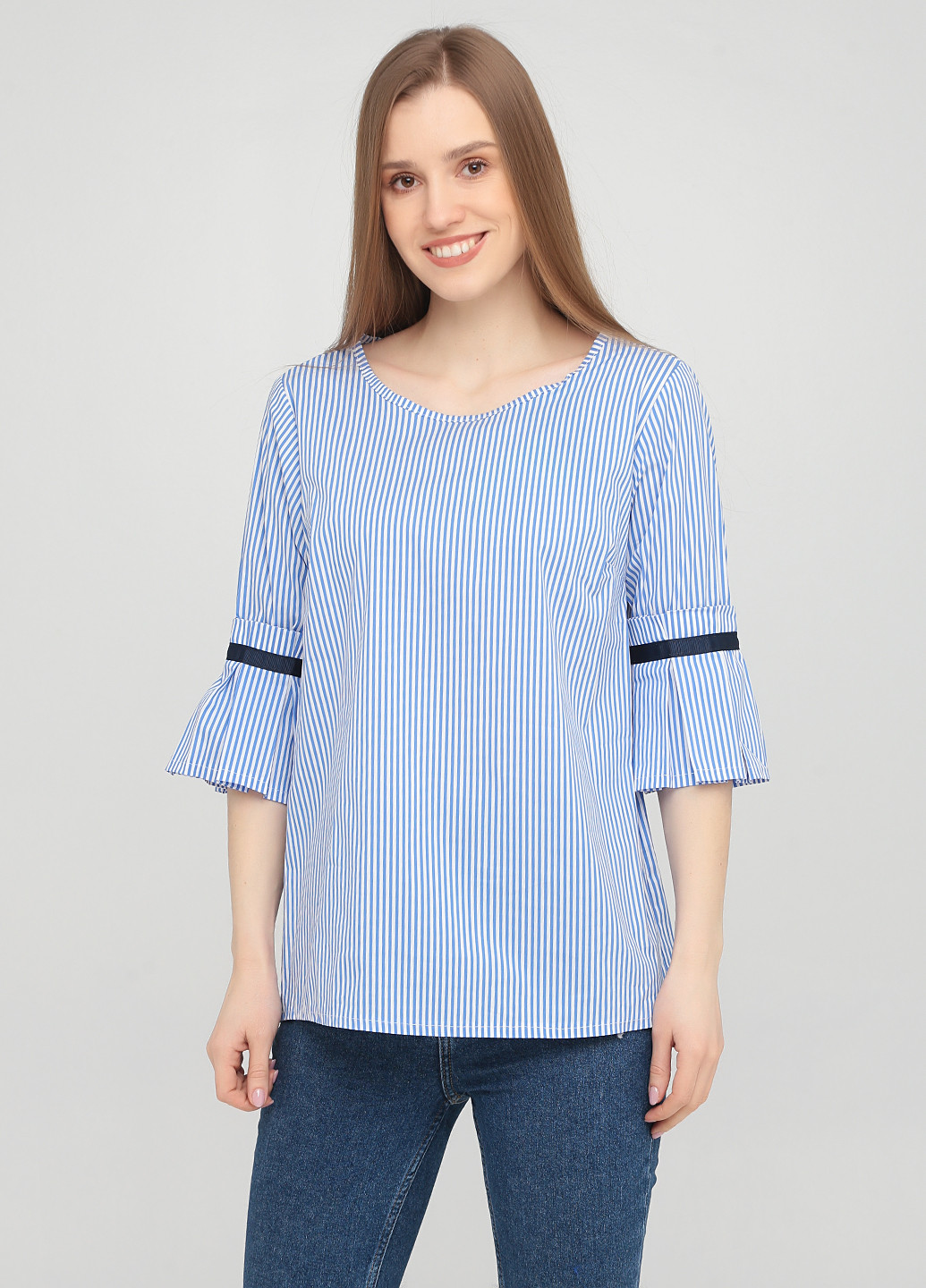 Светло-синяя летняя блуза Lumina