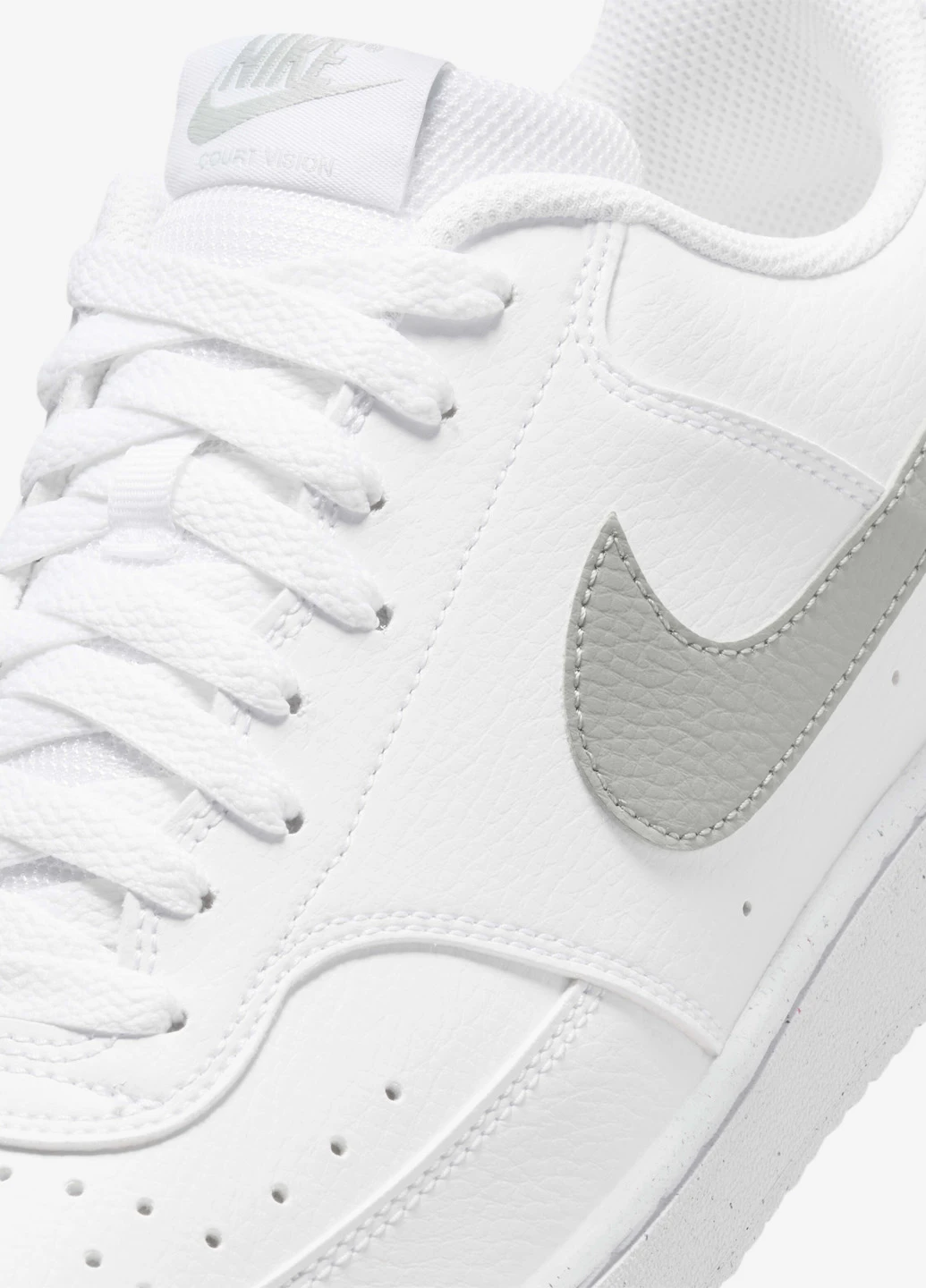 Белые демисезонные кроссовки Nike Court Vision