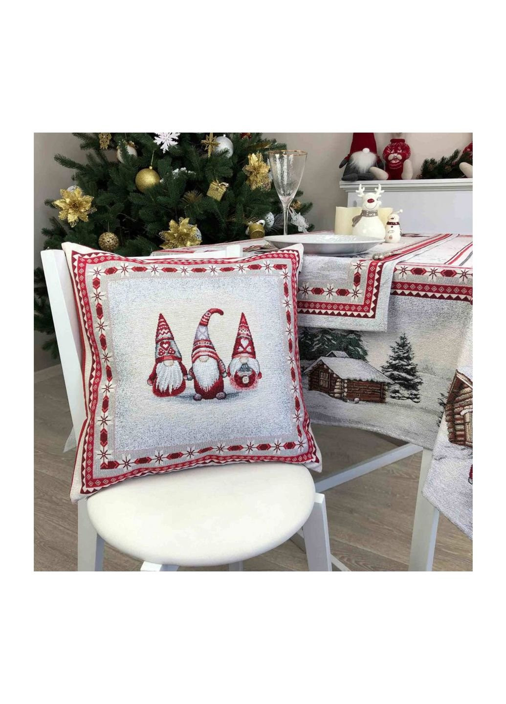 Наволочка декоративная Snowfall Трио гномов 45х45 см Серая с красным (23808) Прованс (254007896)
