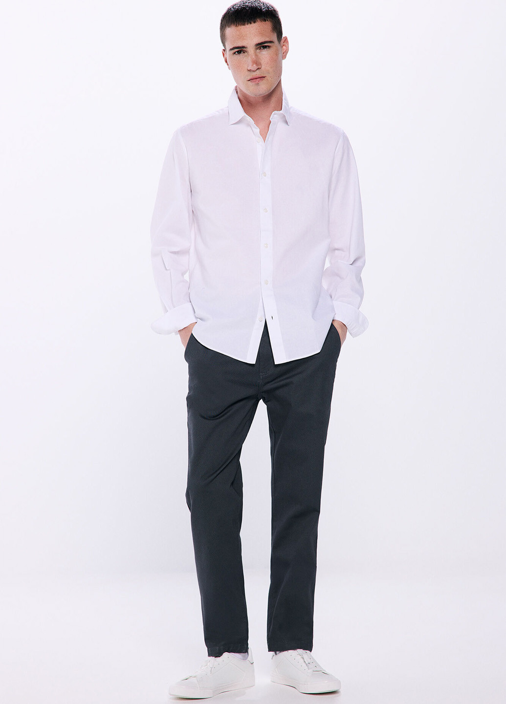 Черные кэжуал демисезонные чиносы брюки Springfield