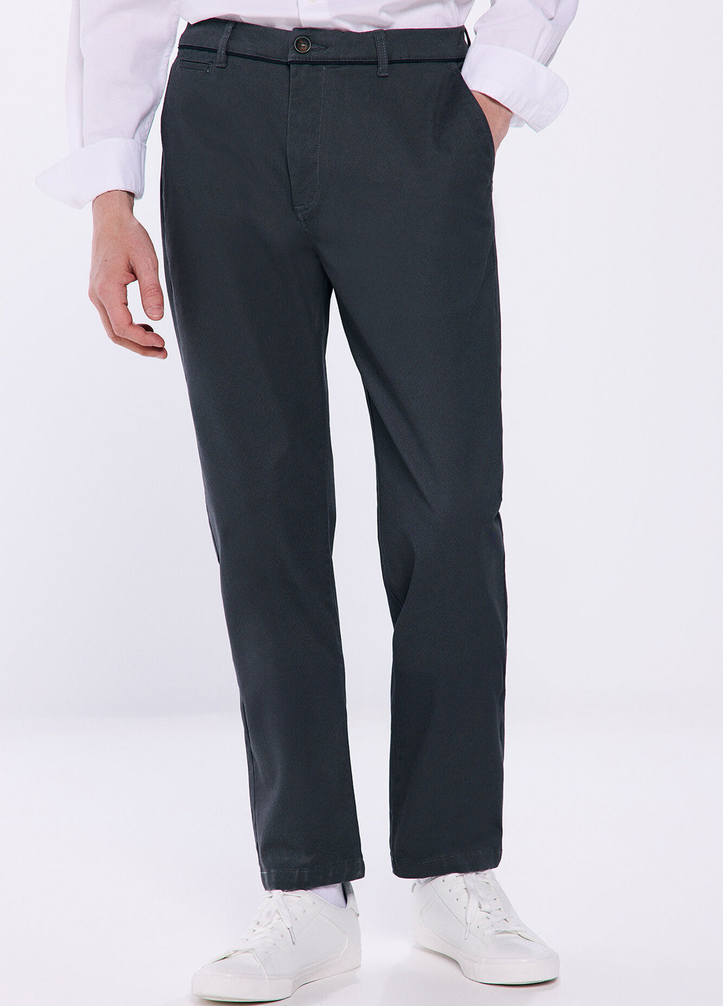 Черные кэжуал демисезонные чиносы брюки Springfield