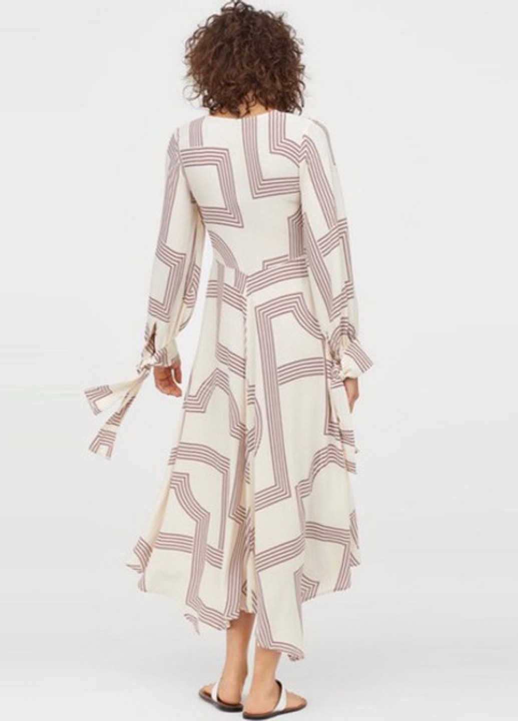 Молочное кэжуал платье H&M с геометрическим узором