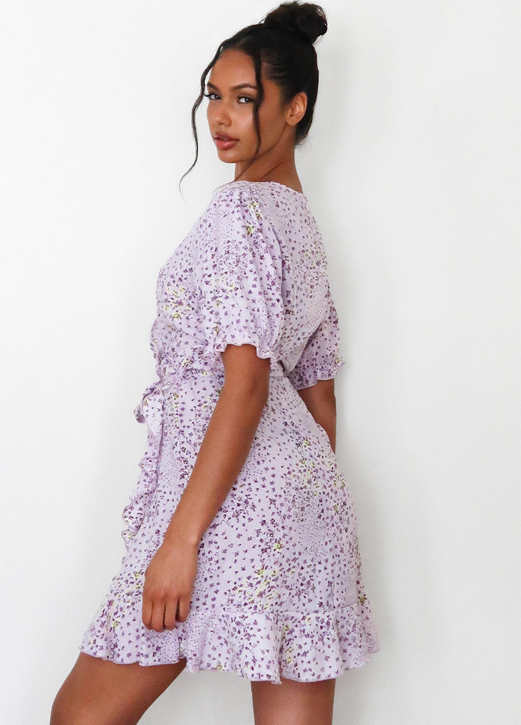 Лавандовое кэжуал платье на запах Missguided с цветочным принтом