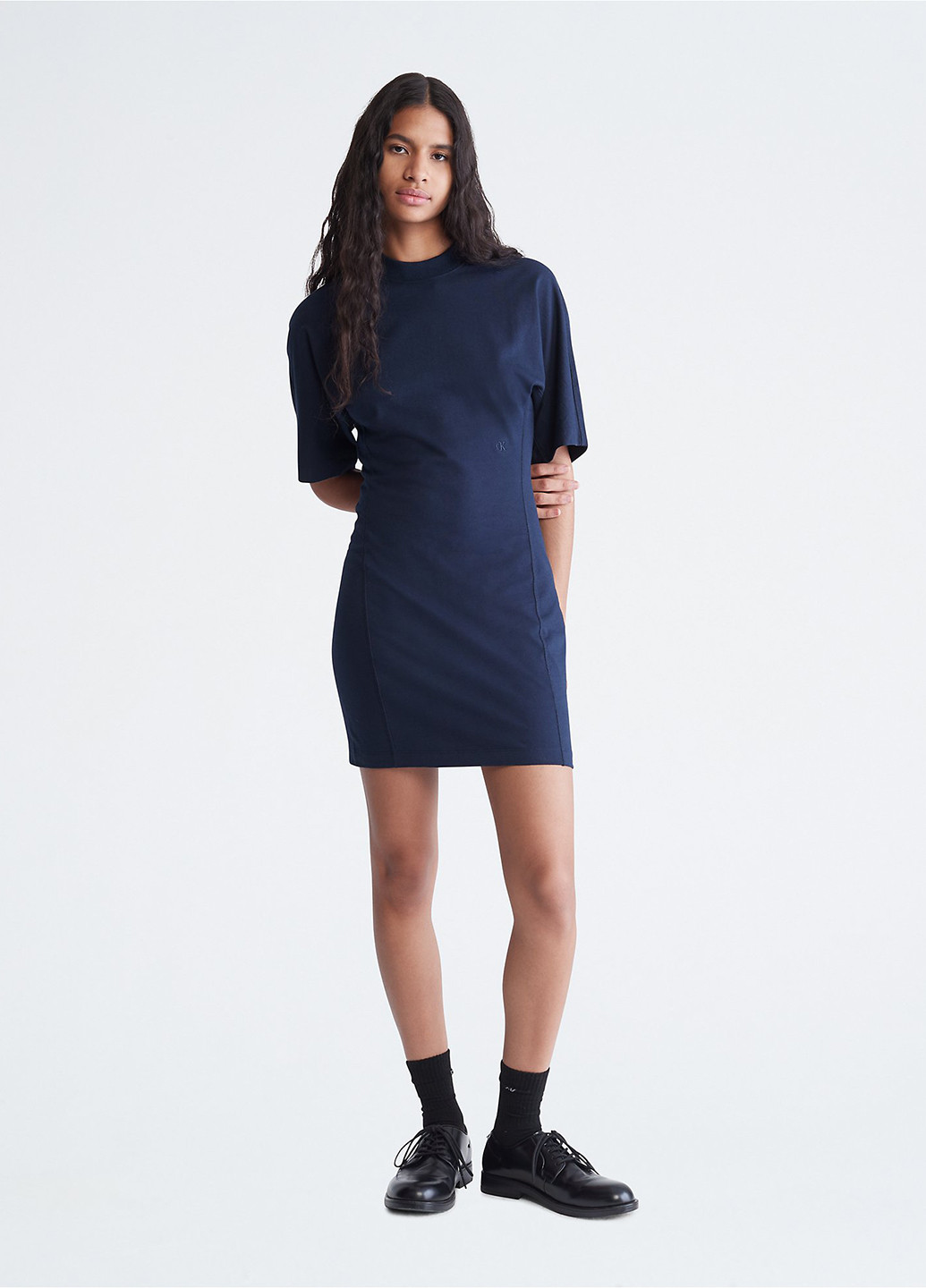 Темно-синее кэжуал платье платье-футболка Calvin Klein однотонное