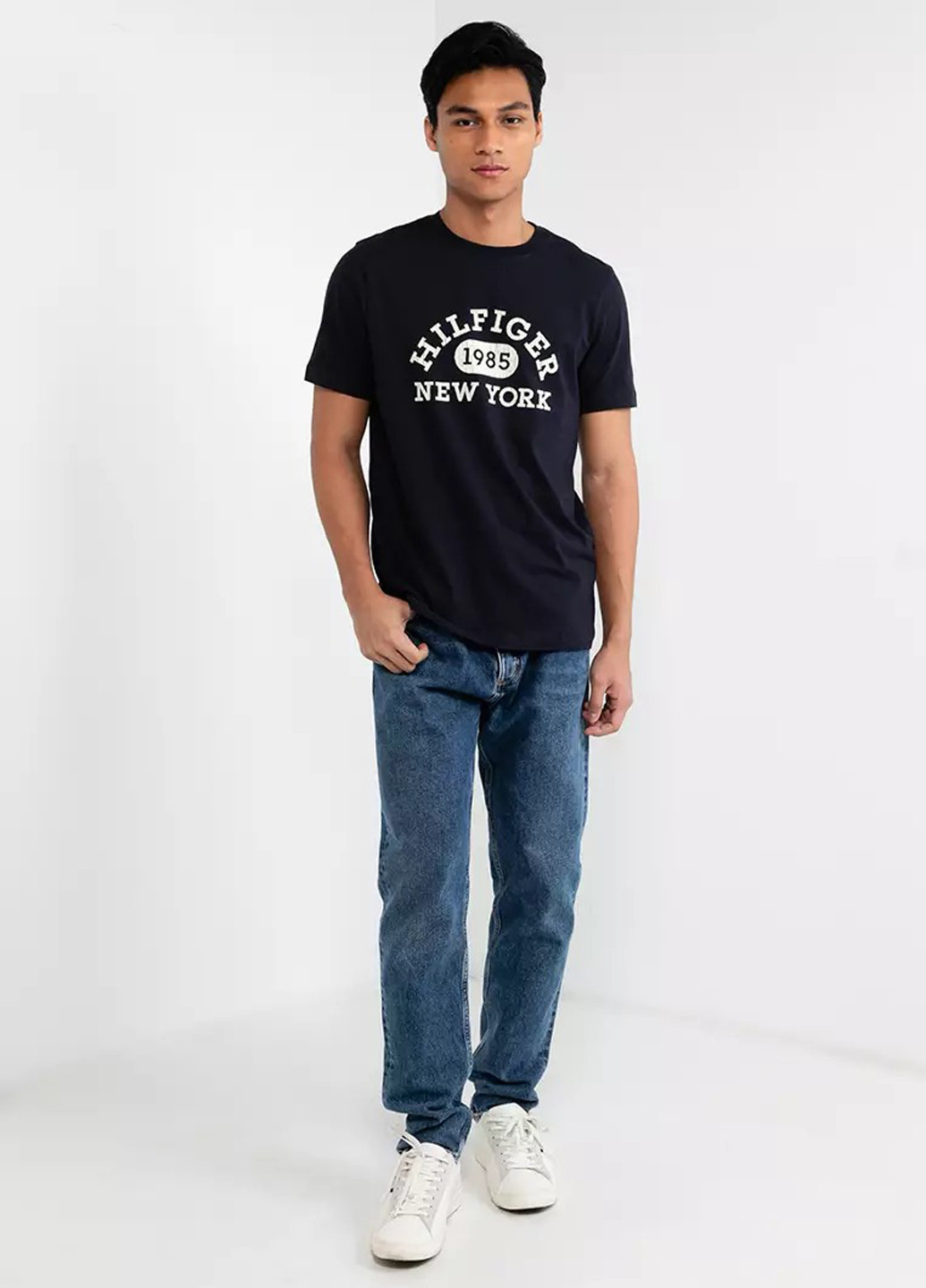 Темно-синя футболка Tommy Hilfiger