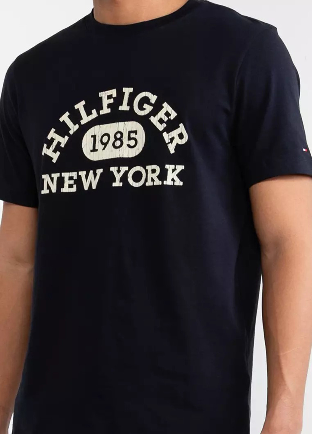 Темно-синя футболка Tommy Hilfiger