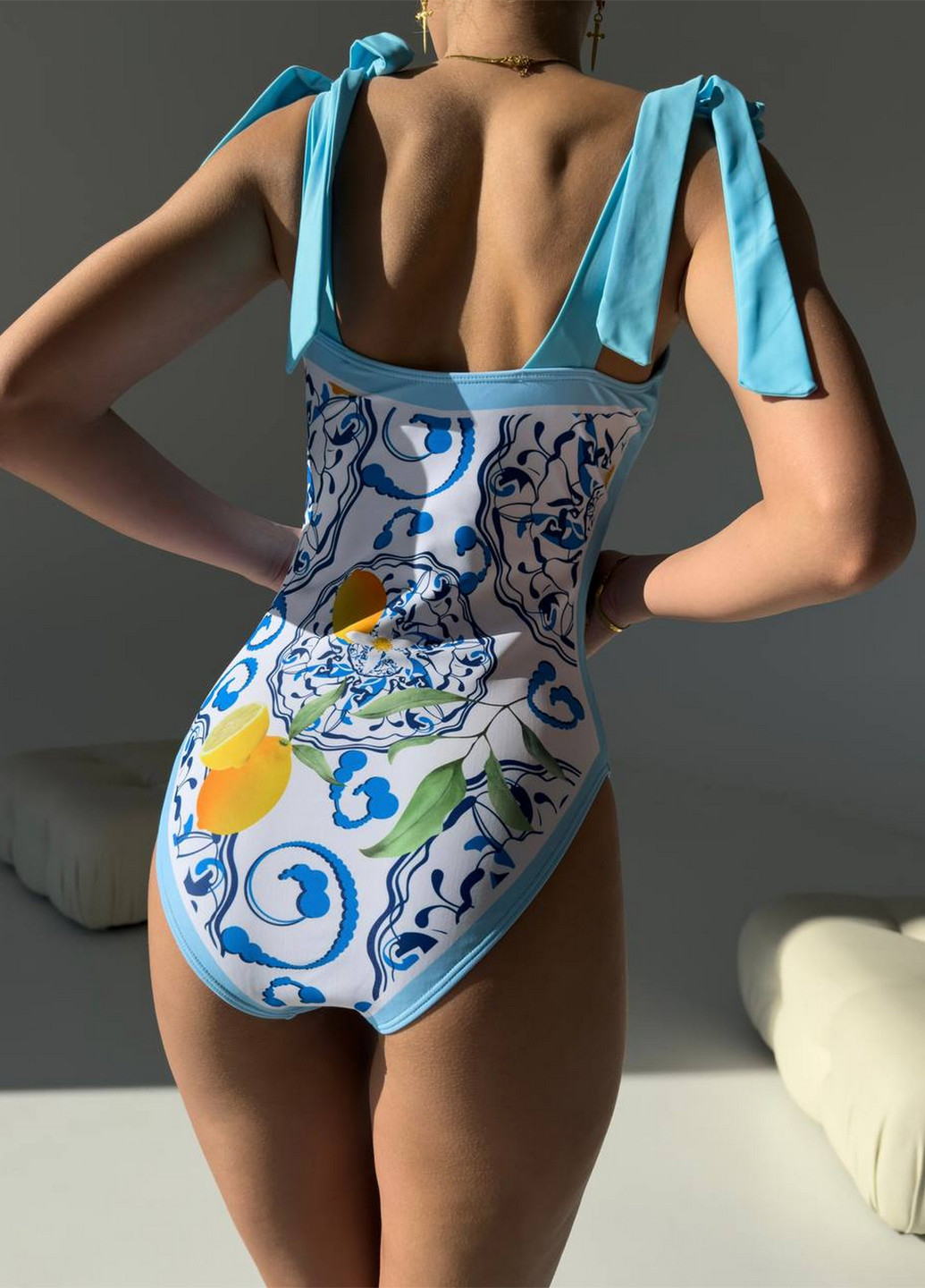 Белый летний пляжный комплект женский (купальник, парео) слитный NOVA VEGA