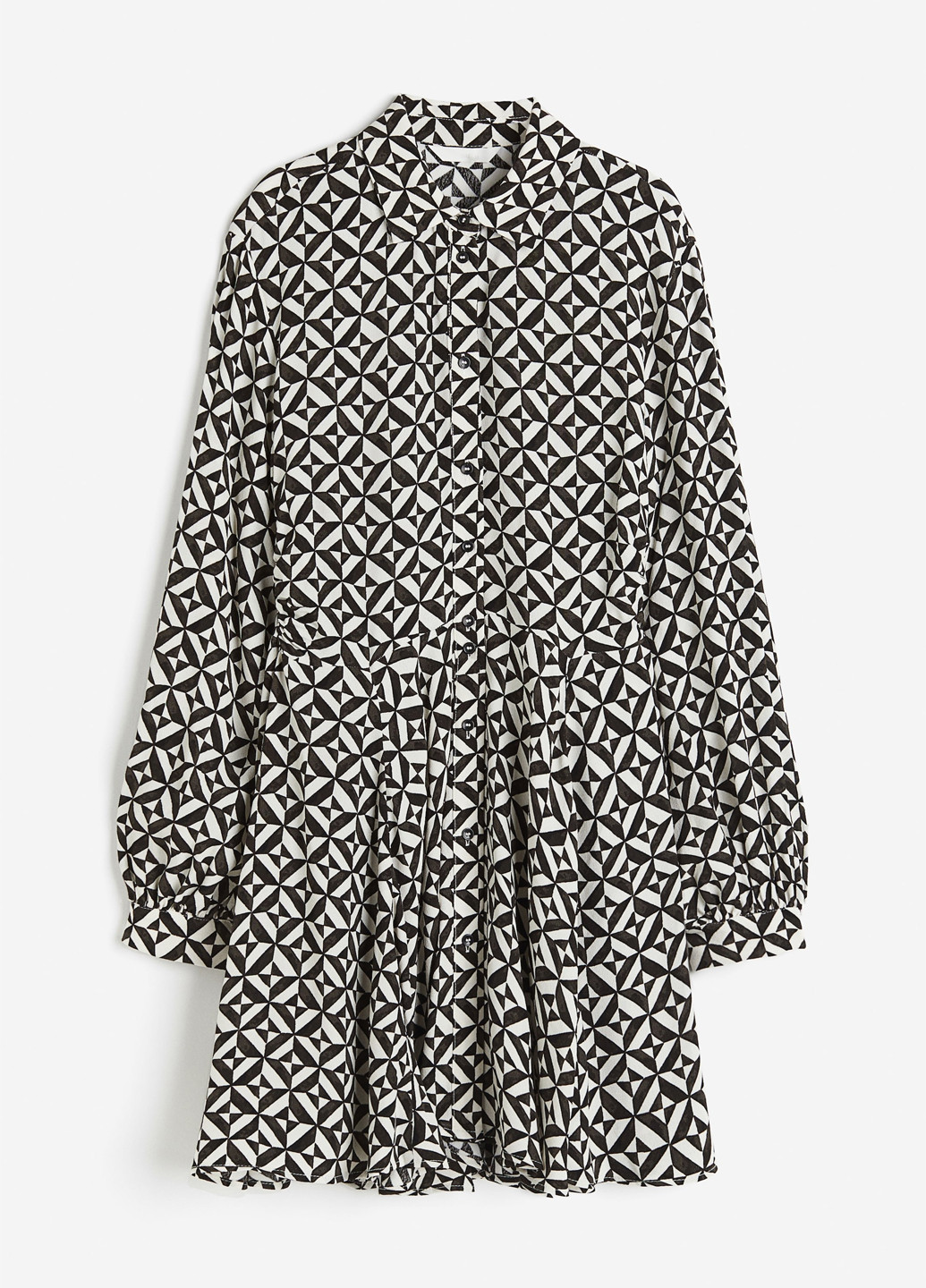 Черно-белое кэжуал платье клеш, рубашка H&M с геометрическим узором