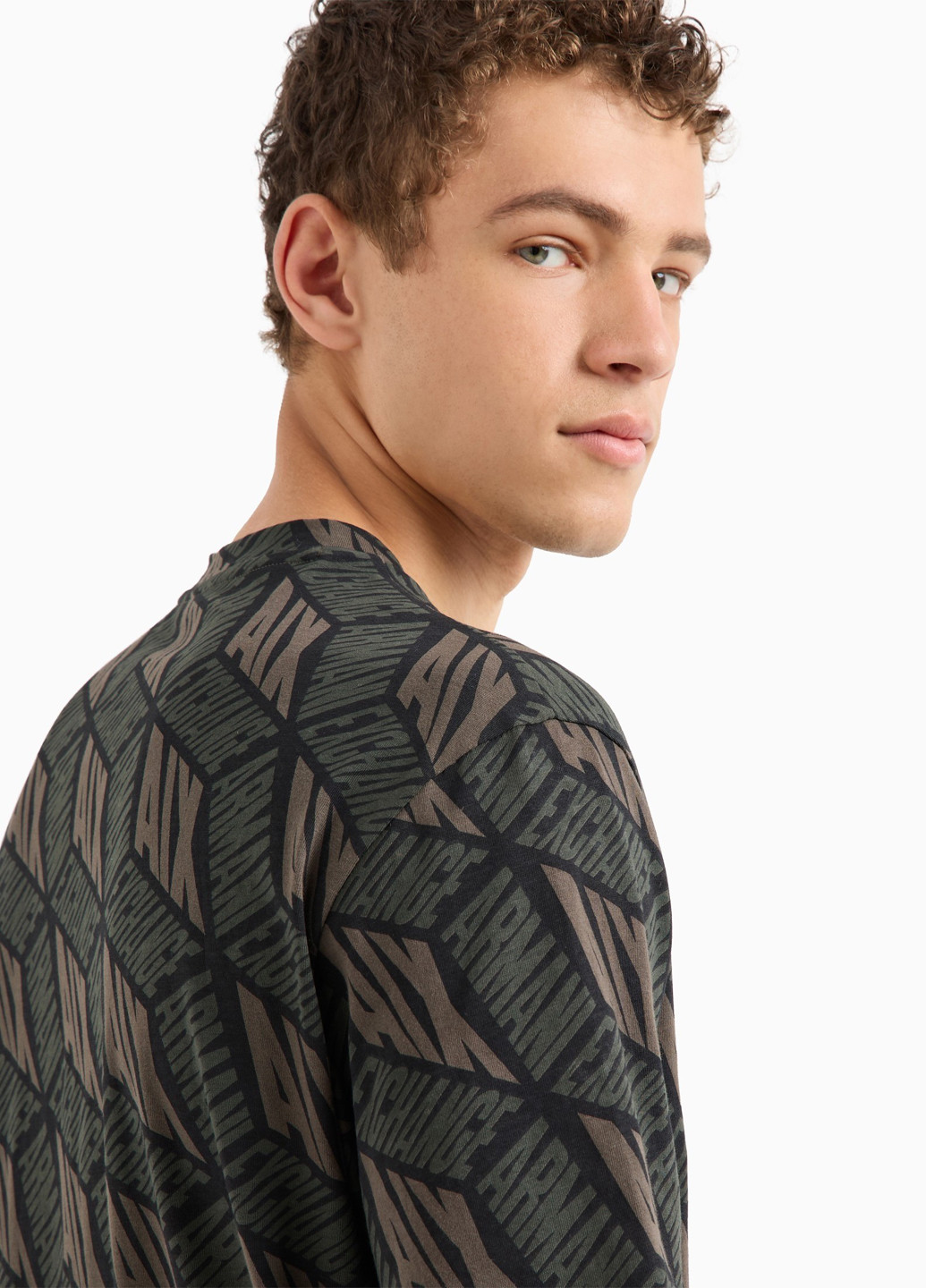 Зеленая футболка Armani Exchange