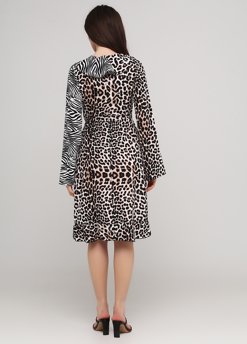 Комбинированное кэжуал платье на запах PrettyLittleThing леопардовый