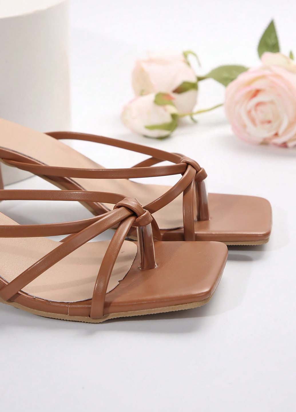 Коричневые босоножки SHEIN
