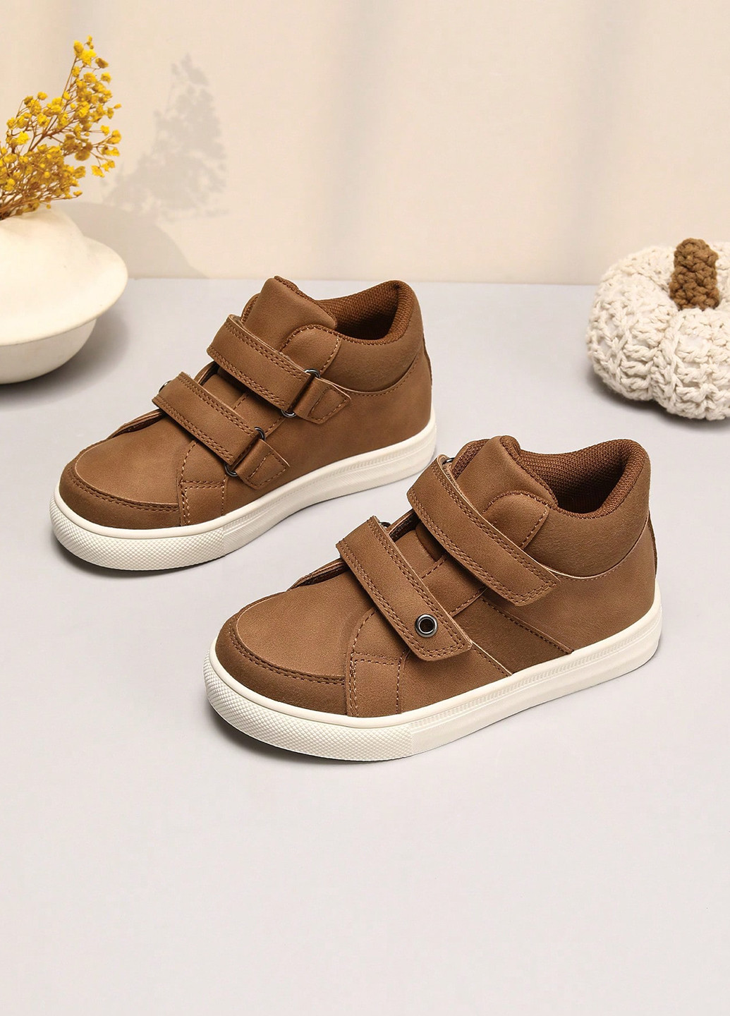 Світло-коричневі осінні кросівки SHEIN