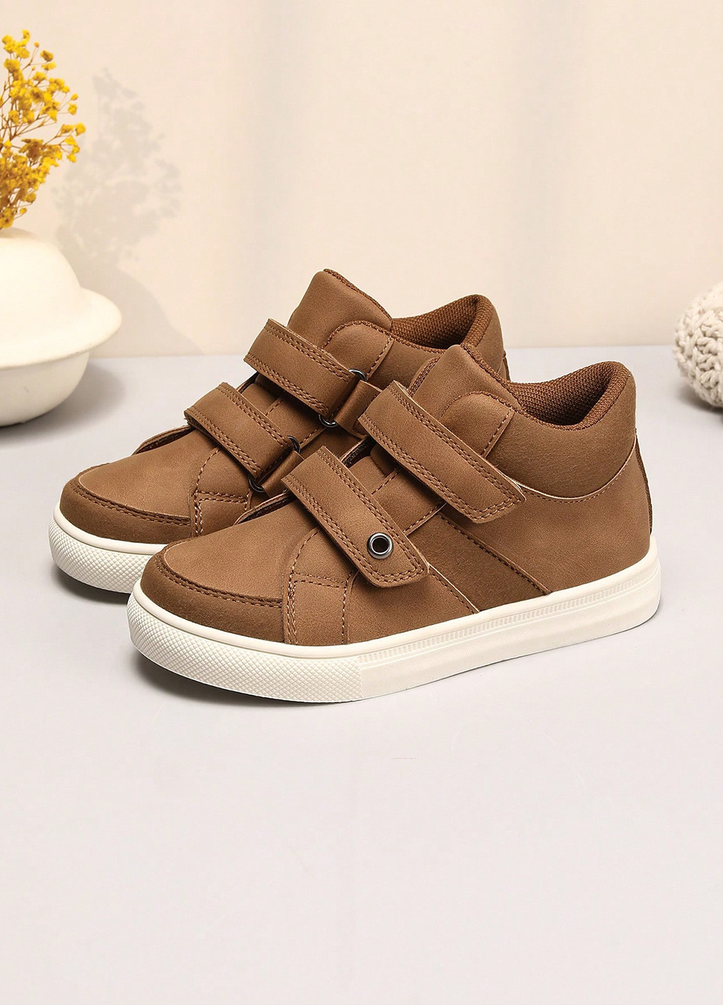 Світло-коричневі осінні кросівки SHEIN