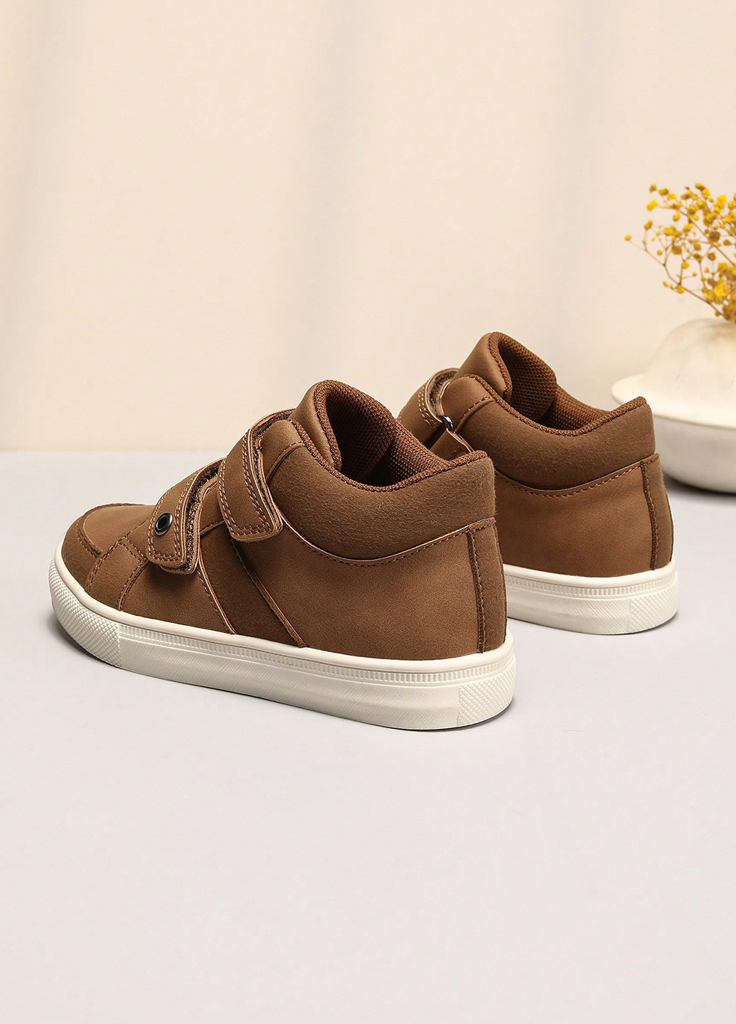Світло-коричневі осінні кросівки SHEIN