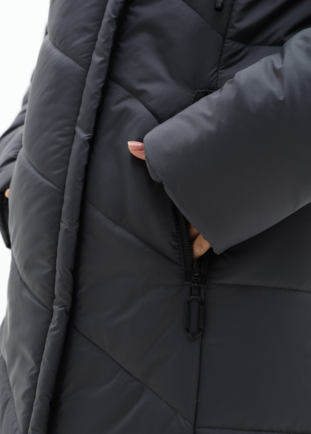 Темно-серая зимняя куртка CHIUAS