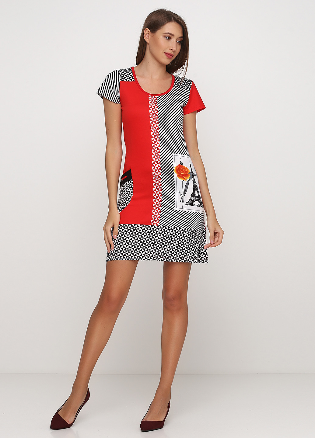 Красное кэжуал платье платье-футболка Wgld Ve с абстрактным узором
