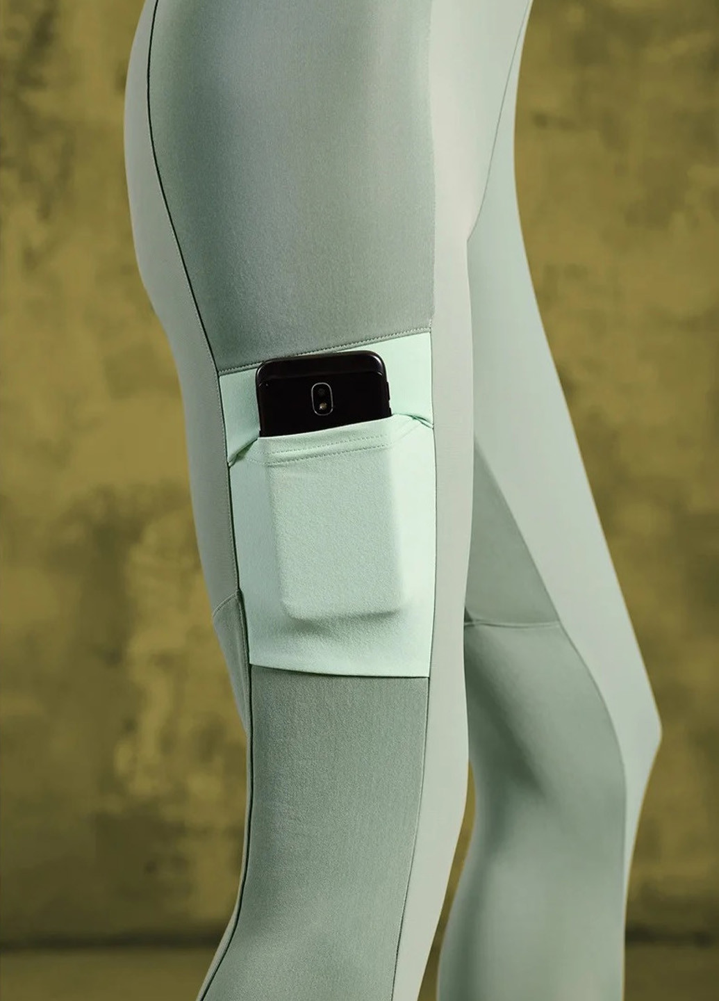 Оливковые демисезонные леггинсы Crivit