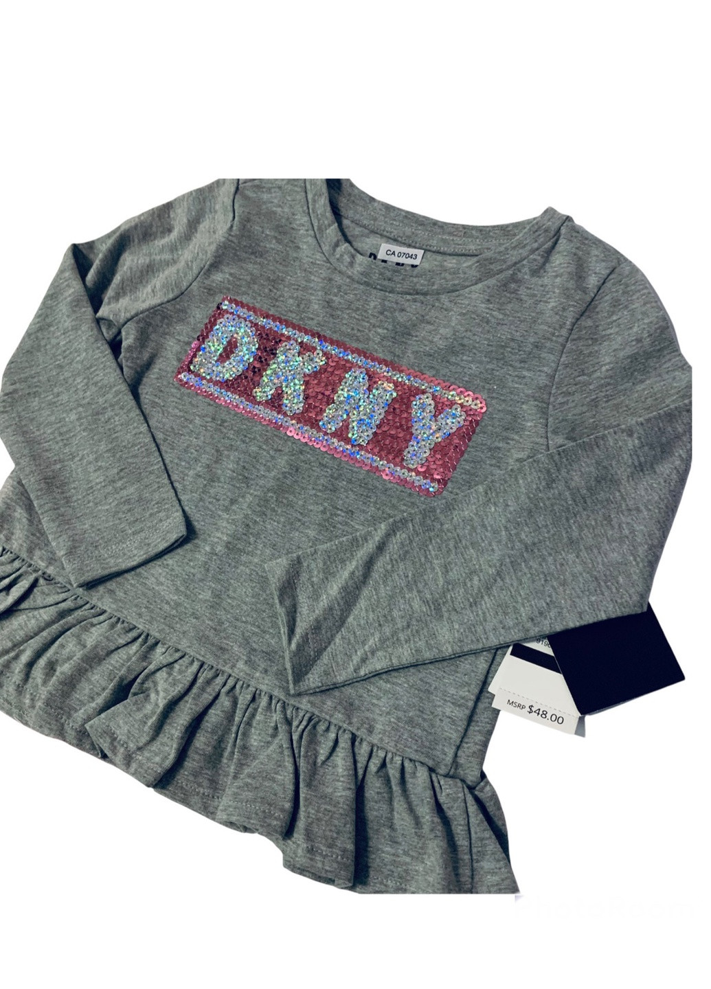 Сірий костюм DKNY
