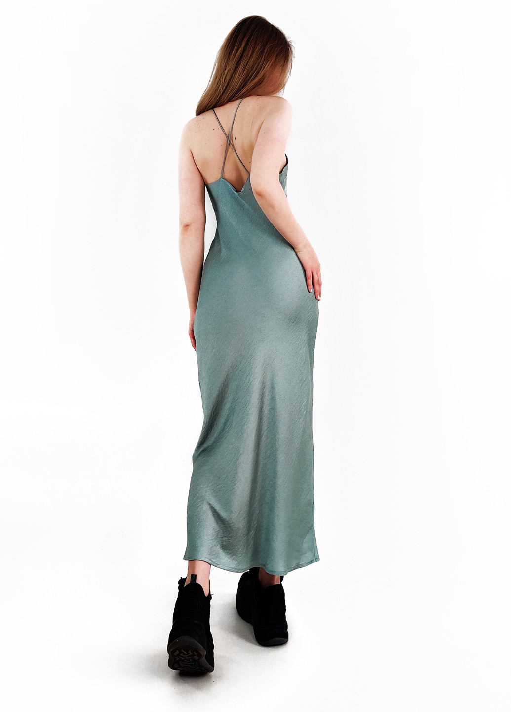 Серо-зеленое кэжуал платье платье-комбинация, с открытой спиной Oasis однотонное