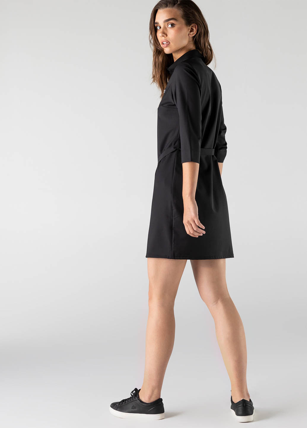 Черное кэжуал платье рубашка Lacoste однотонное