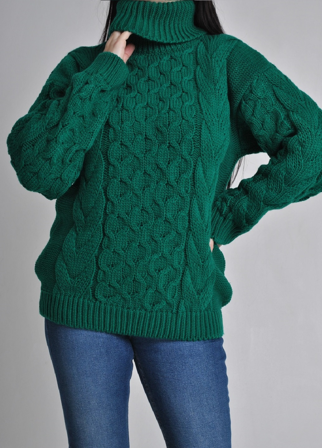 Зелений зимовий светр з косами Berta Lucci