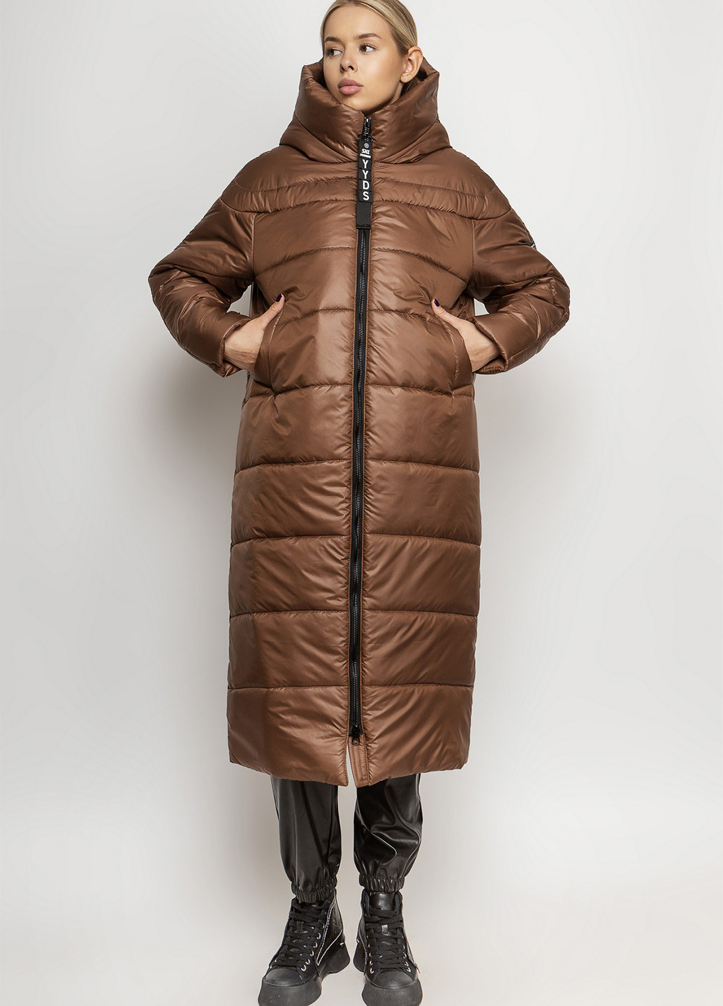 Коричнева зимня куртка O`zona milano