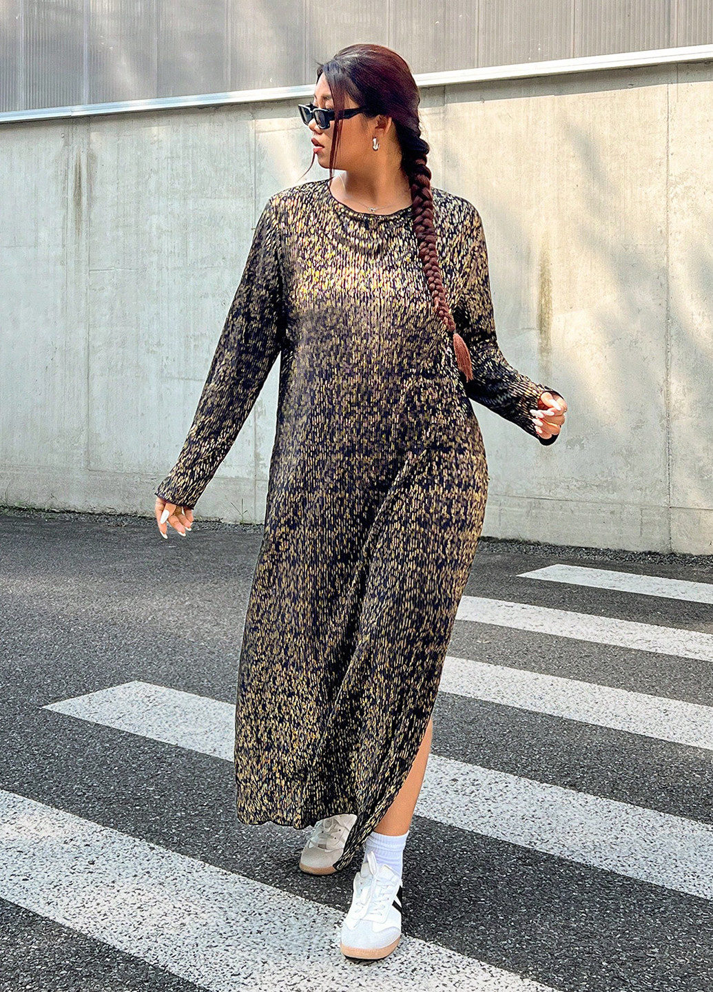 Золотистое кэжуал платье оверсайз SHEIN с абстрактным узором