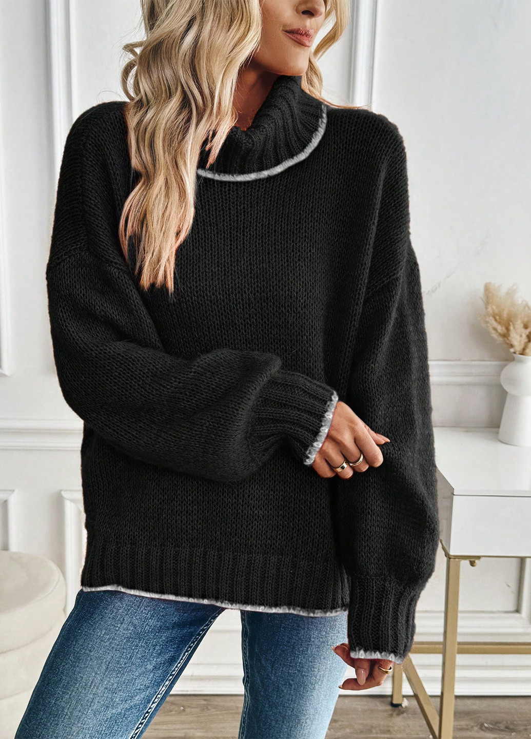 Черный демисезонный свитер SHEIN