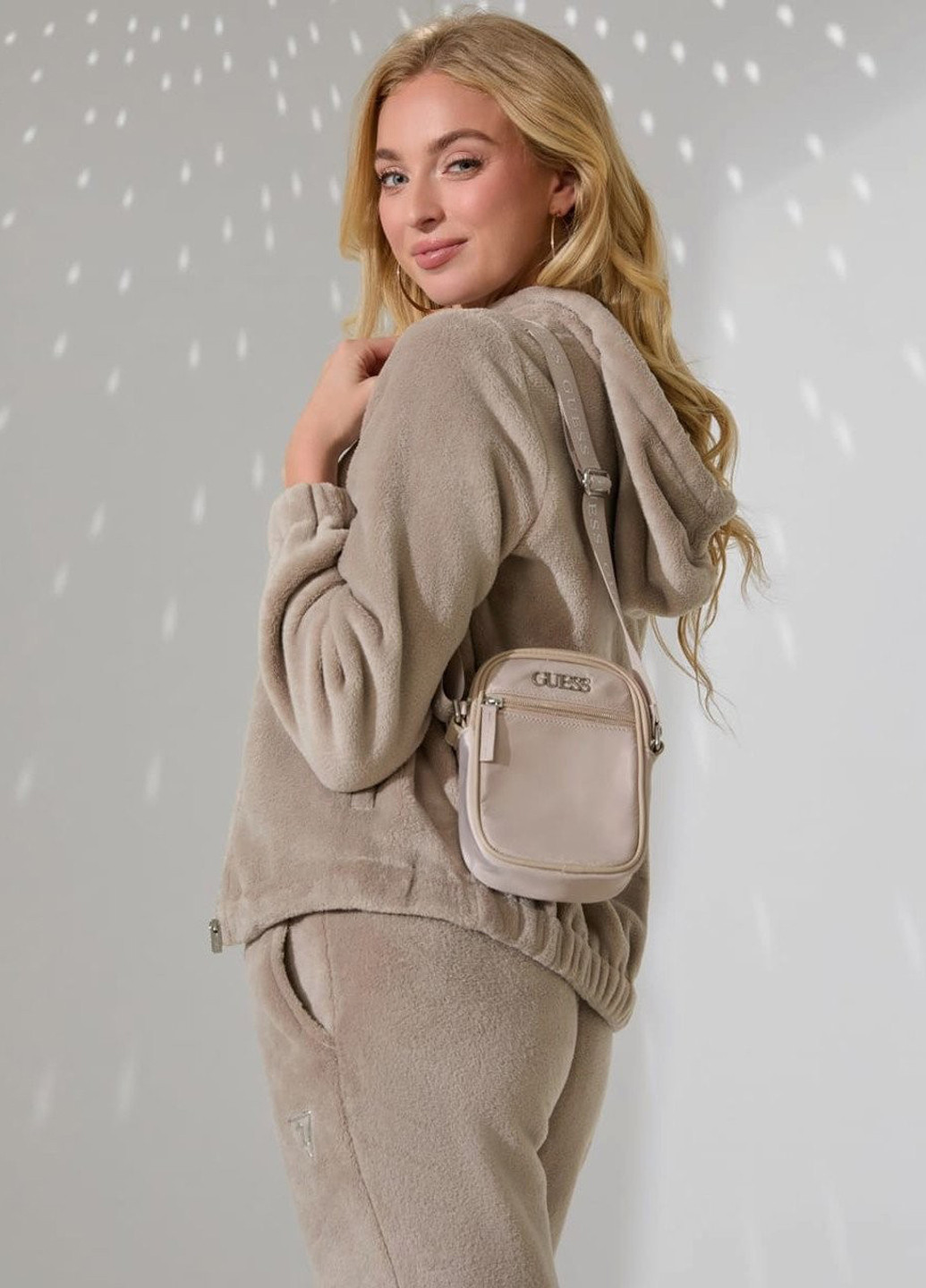 Сумка Guess (335024746)