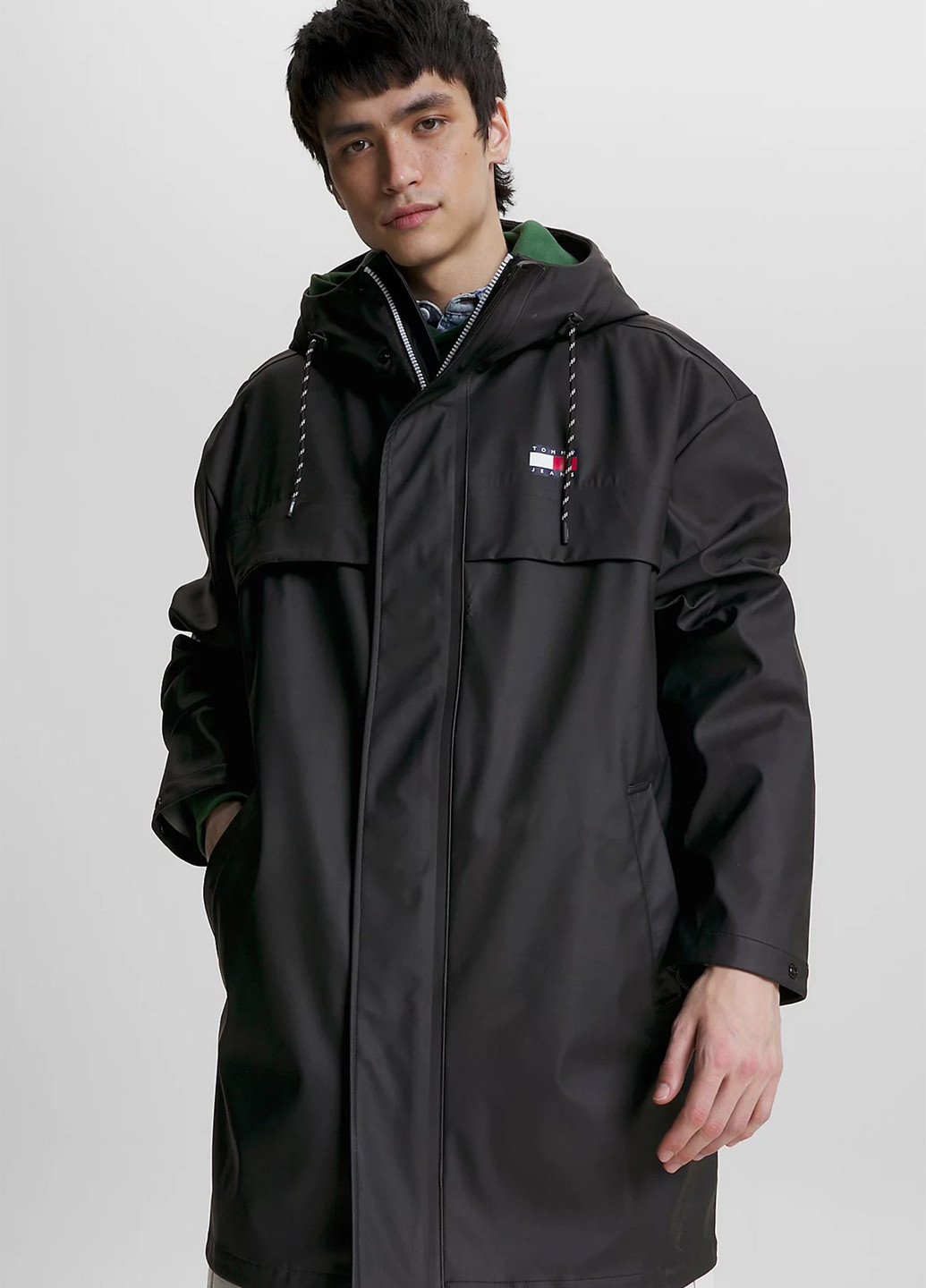 Черная демисезонная ветровка Tommy Jeans
