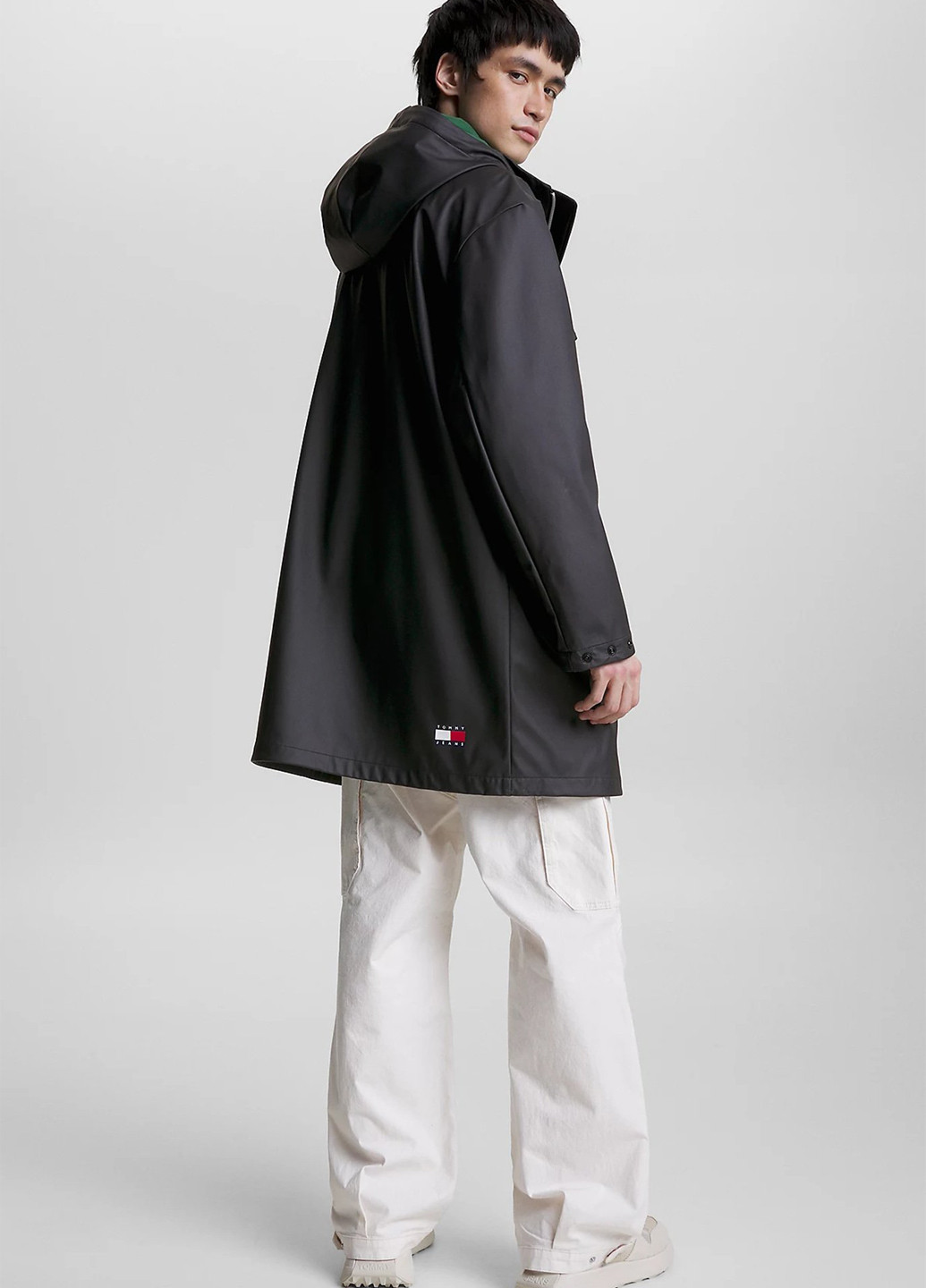 Черная демисезонная ветровка Tommy Jeans