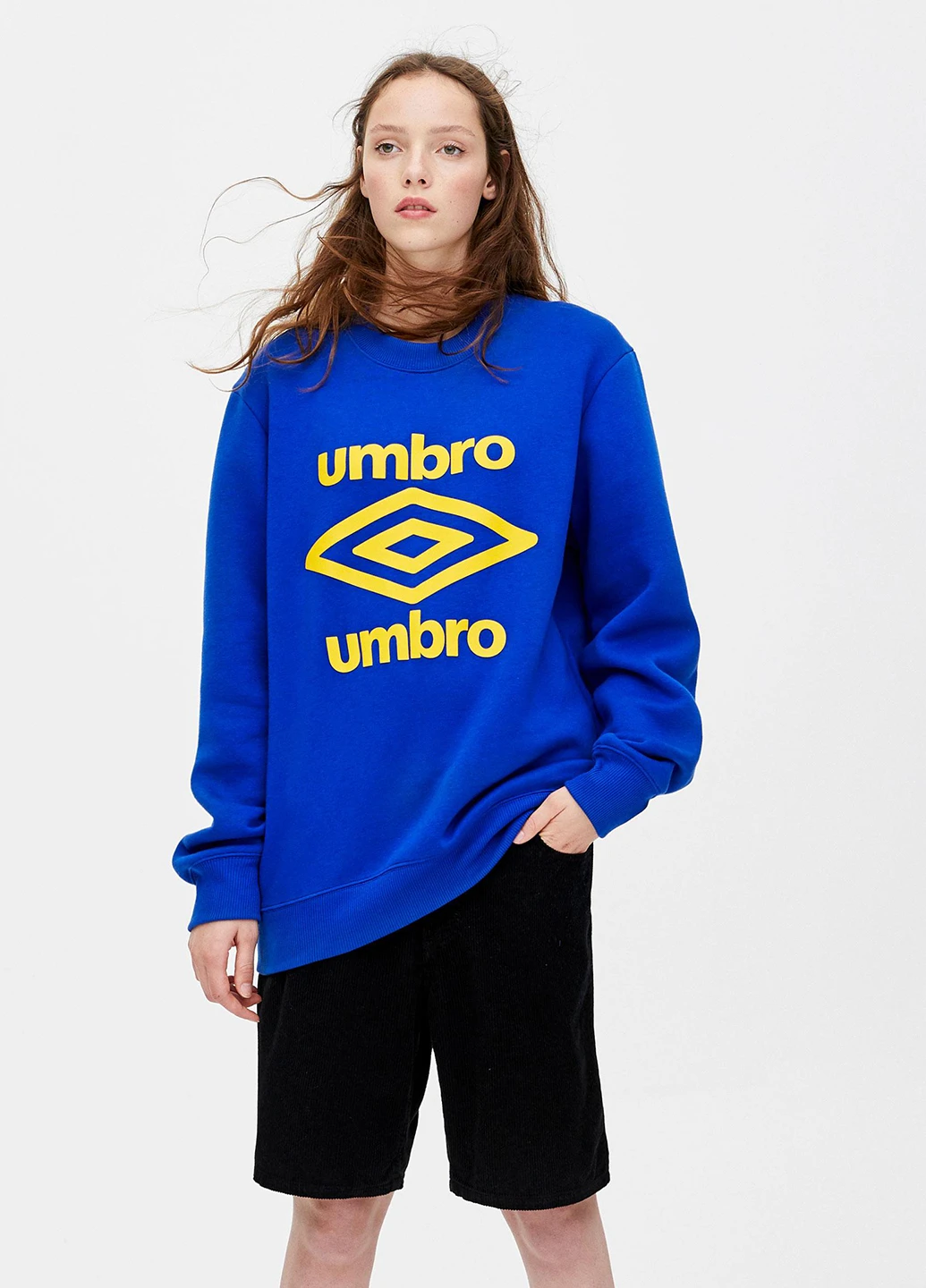 Синій світшоти Pull & Bear напис без декору (247320283)