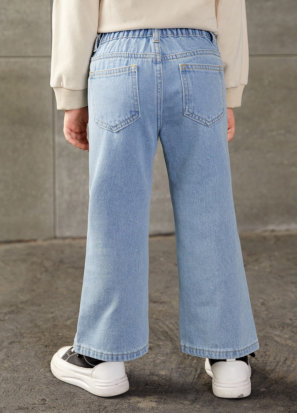 Голубые демисезонные клеш джинсы SHEIN