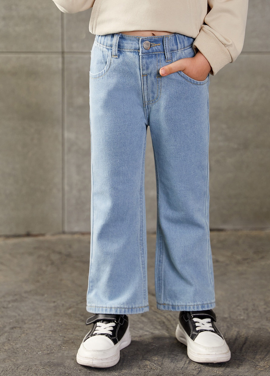 Голубые демисезонные клеш джинсы SHEIN