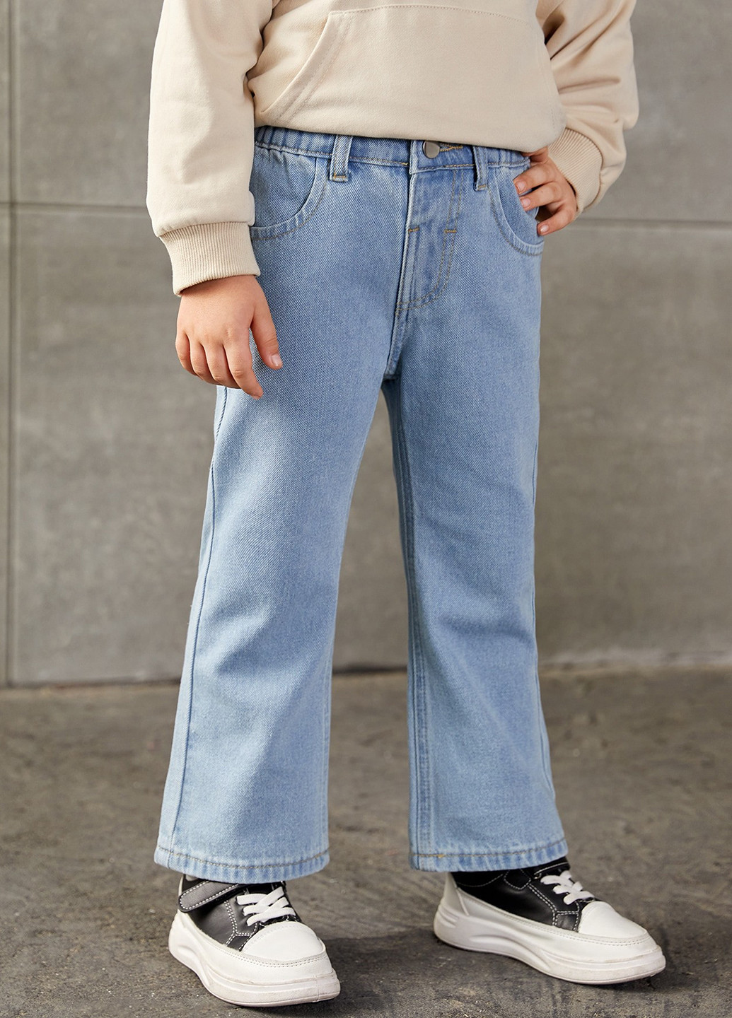 Голубые демисезонные клеш джинсы SHEIN