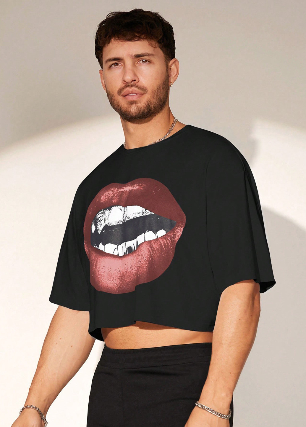 Красная футболка SHEIN