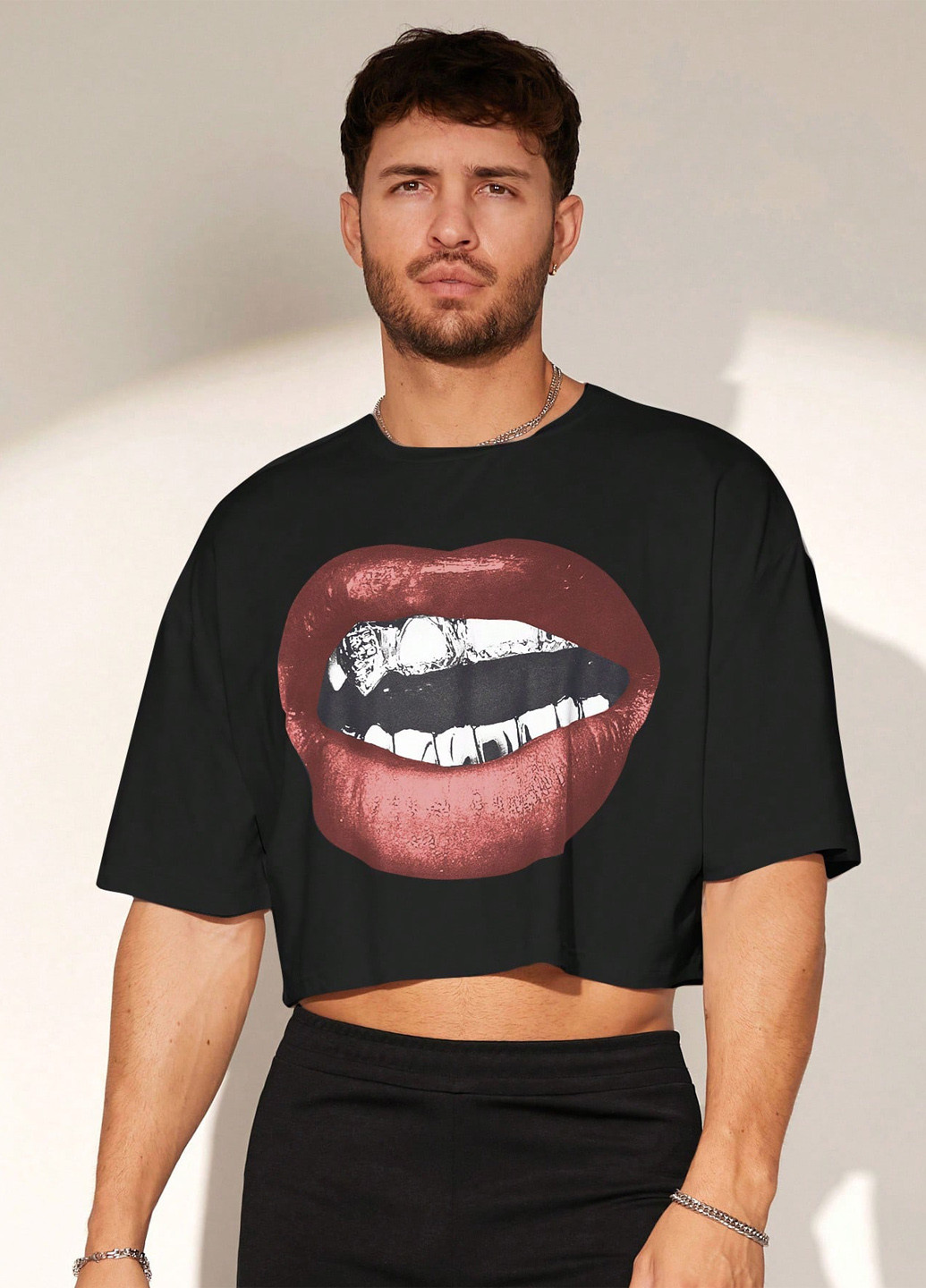 Красная футболка SHEIN