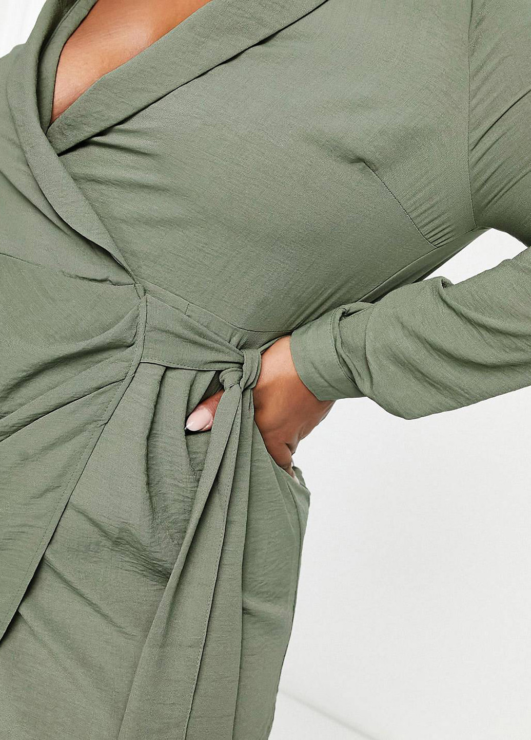 Оливковое (хаки) кэжуал платье на запах Asos однотонное