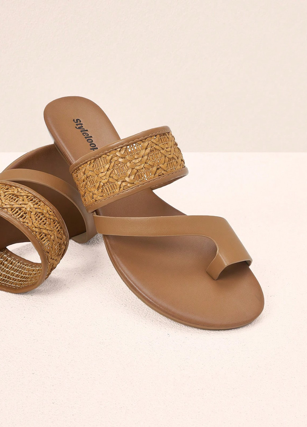 Коричневые кэжуал шлепанцы SHEIN плетение