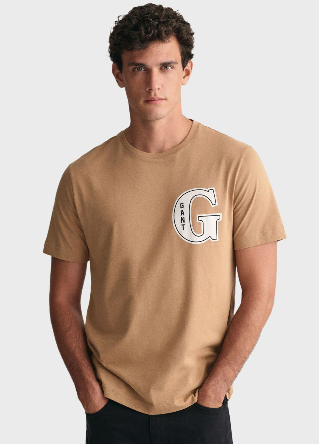 Бежева футболка Gant