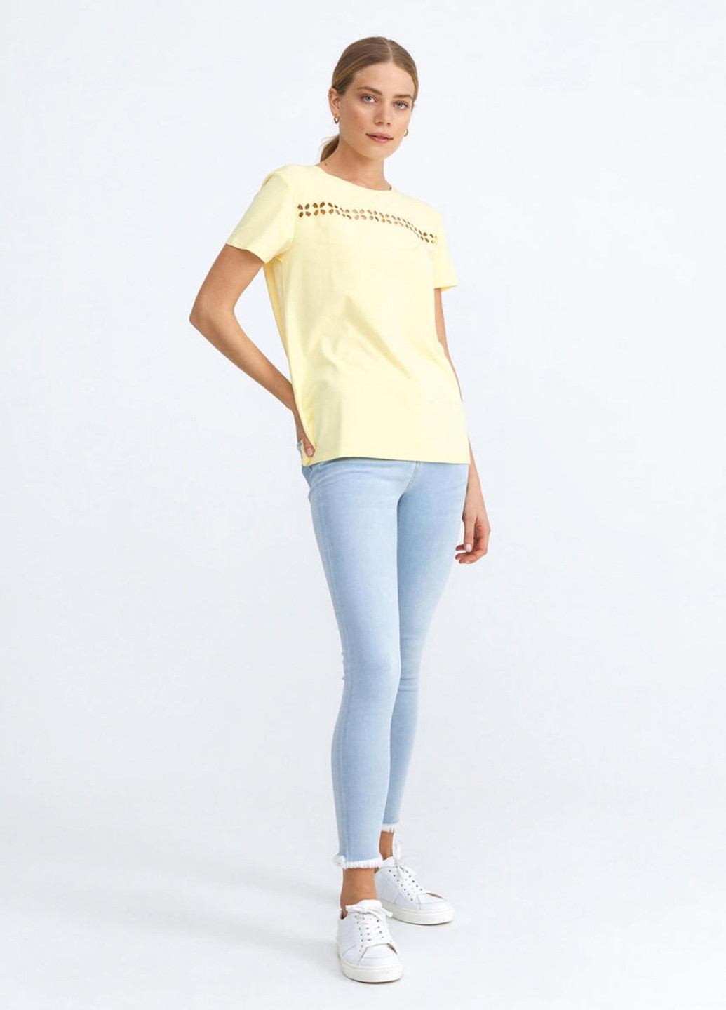 Желтая футболка Xint