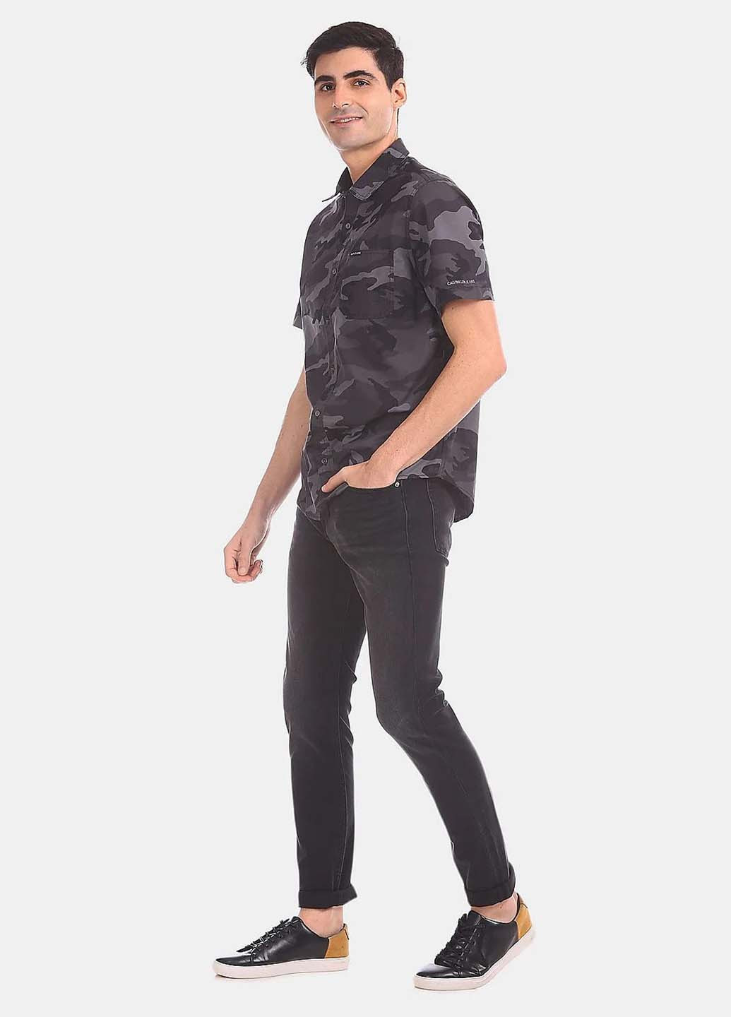 Серая кэжуал рубашка камуфляжная Calvin Klein