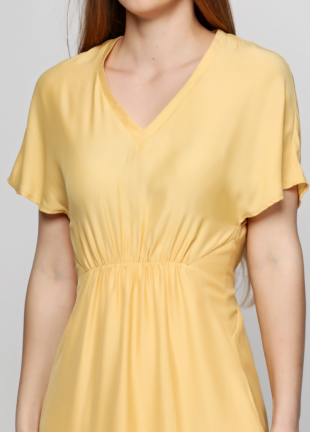 Желтое кэжуал платье Silvian Heach однотонное