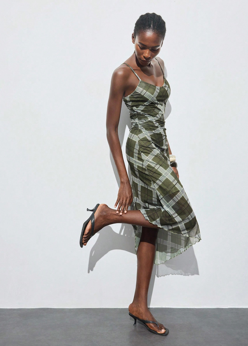 Оливковое (хаки) кэжуал платье с открытыми плечами SHEIN в клетку