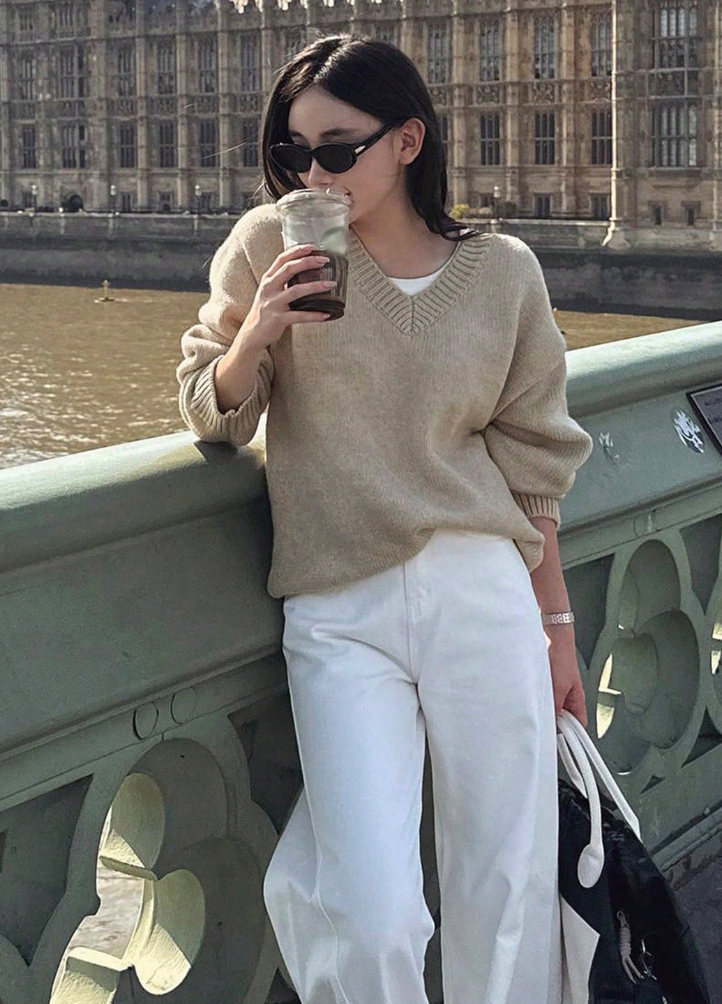 Бежевий демісезонний пуловер пуловер SHEIN