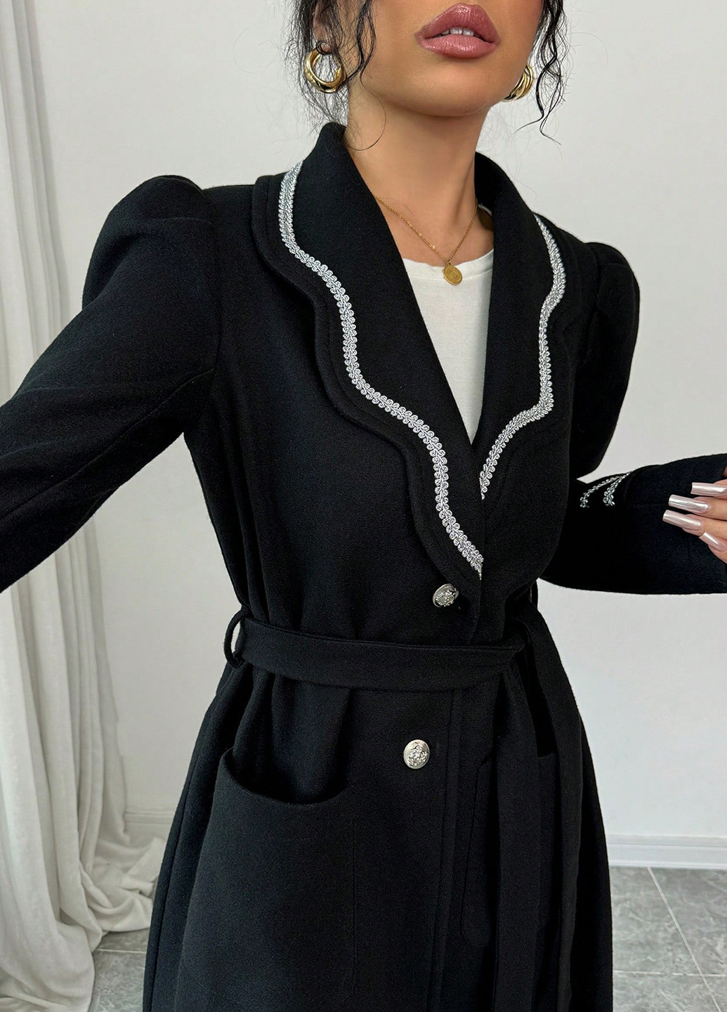 Чорне демісезонне Пальто однобортне SHEIN