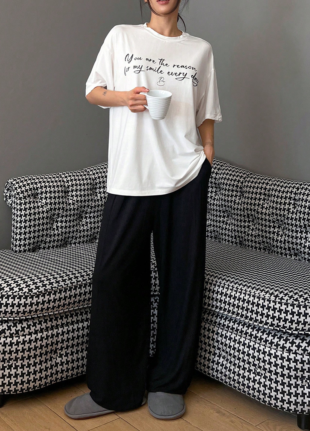 Комбінована всесезон піжама (кофта, штани) футболка + штани SHEIN