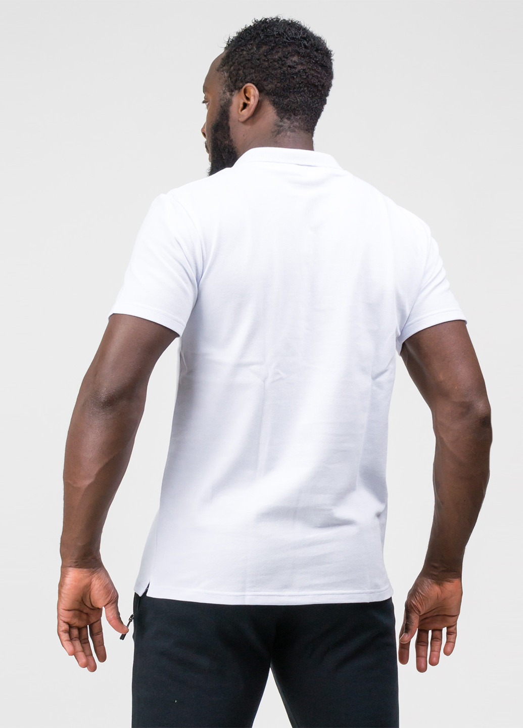 Белая футболка-поло для мужчин Go Fitness с логотипом