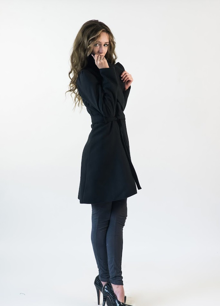 Черное демисезонное Черное пальто из кашемира с широким откидным воротником Podium